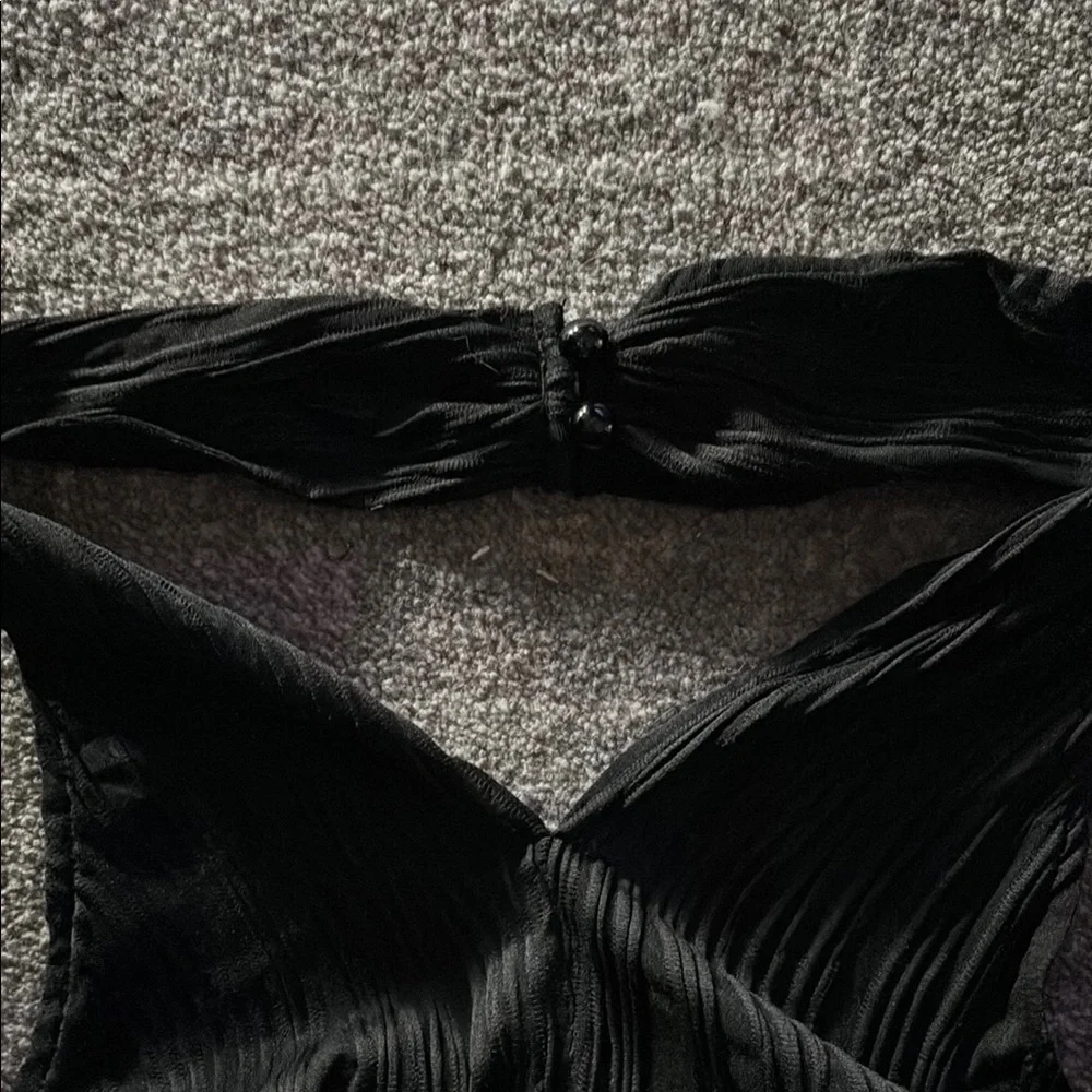 Black Ribbed Halter Top - Picture 2 of 2